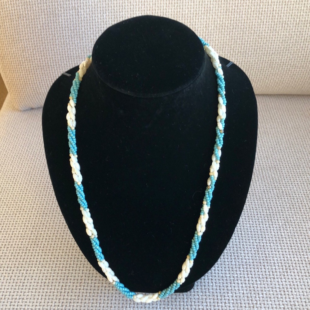 White water pearl necklace